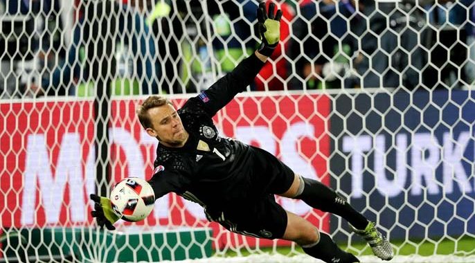 Penjaga Gawang Jadi Playmaker: Transformasi Gila Manuel Neuer!